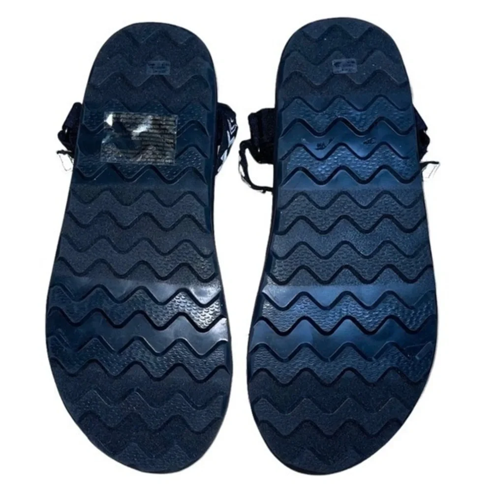 American Eagle Outfitters Men’s Sandals - Black & Gray Tribal Design - Size 11